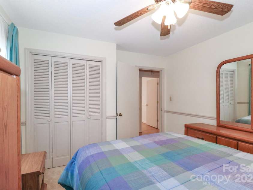 105 Kiser Lane, Statesville, NC 28677.  MLS# CAR4199756, YatesRealty ID 1633. 