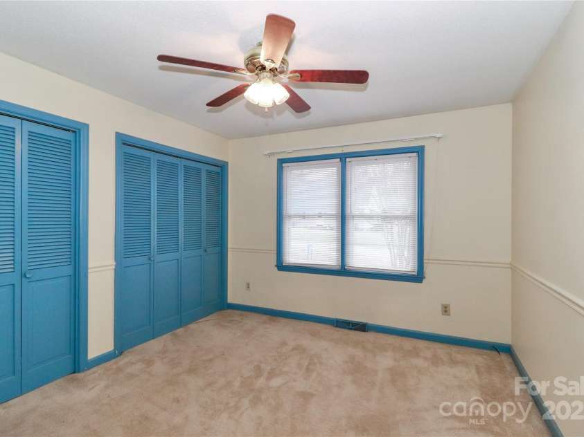 105 Kiser Lane, Statesville, NC 28677.  MLS# CAR4199756, YatesRealty ID 1633. 