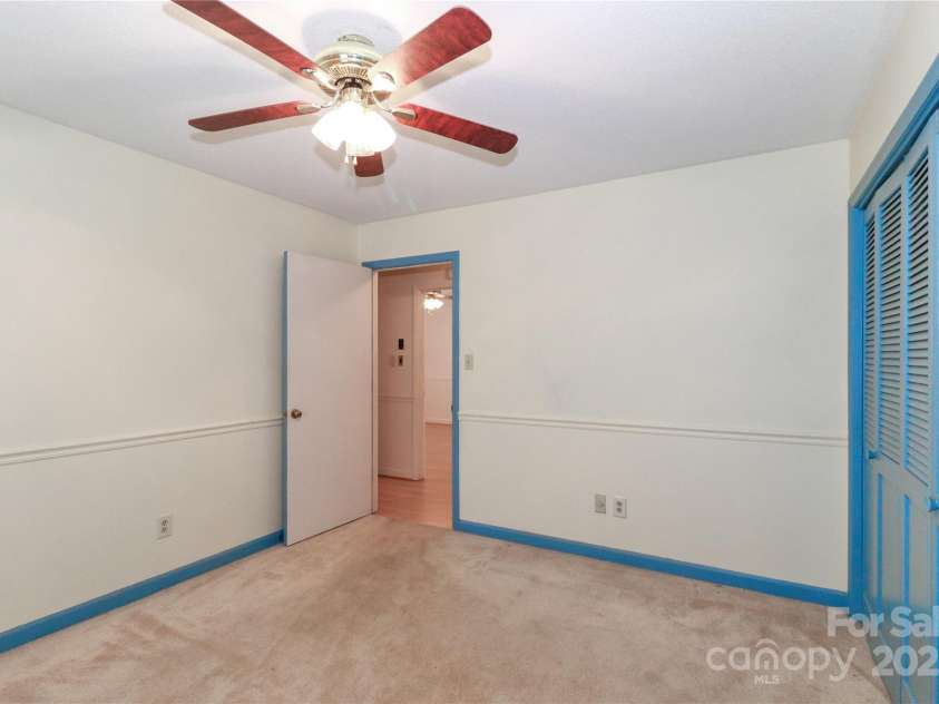 105 Kiser Lane, Statesville, NC 28677.  MLS# CAR4199756, YatesRealty ID 1633. 