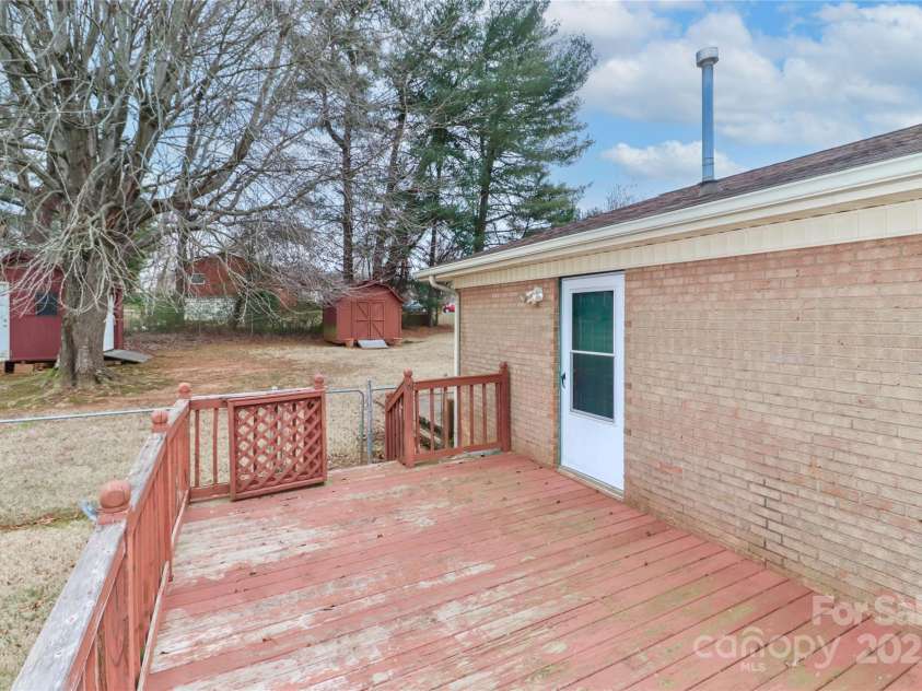 105 Kiser Lane, Statesville, NC 28677.  MLS# CAR4199756, YatesRealty ID 1633. 