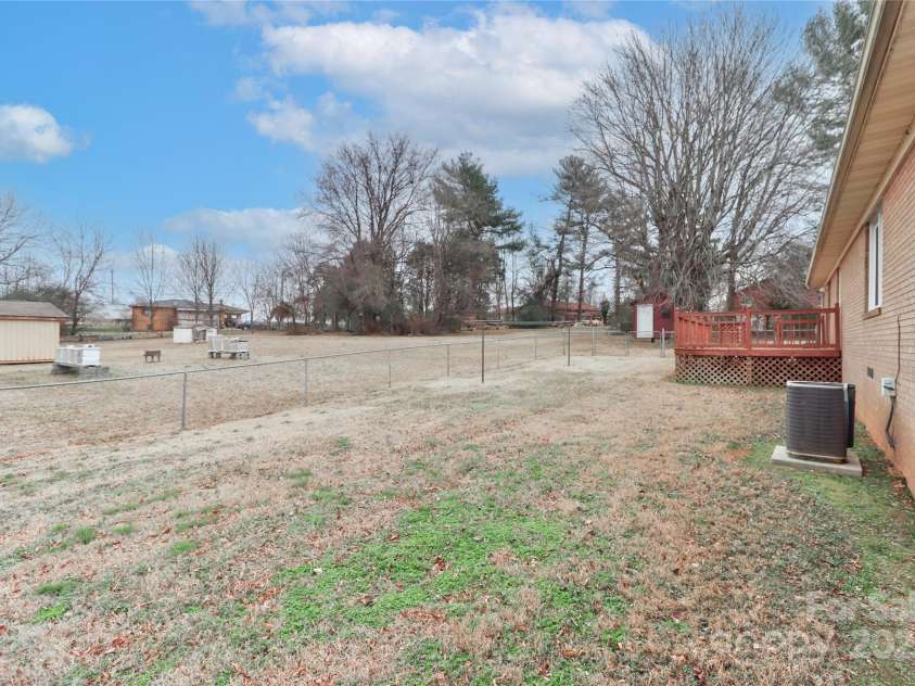 105 Kiser Lane, Statesville, NC 28677.  MLS# CAR4199756, YatesRealty ID 1633. 