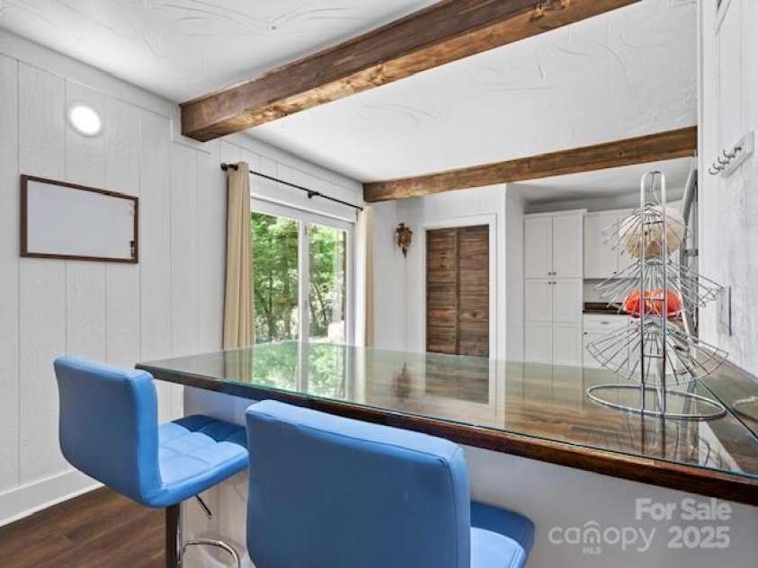 167 Simmons Ridge Road, Spruce Pine, NC 28777.  MLS# CAR4287877, YatesRealty ID 1633. 