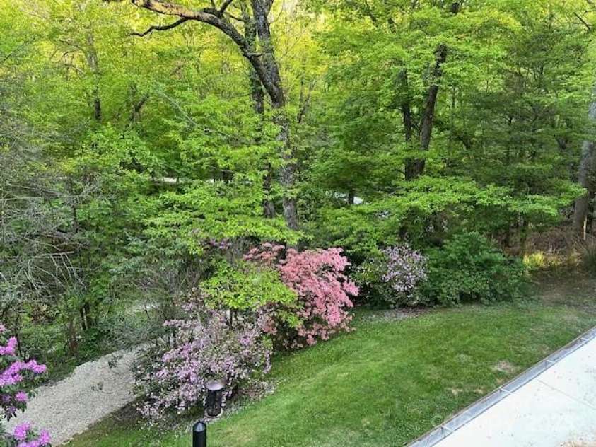 167 Simmons Ridge Road, Spruce Pine, NC 28777.  MLS# CAR4287877, YatesRealty ID 1633. 