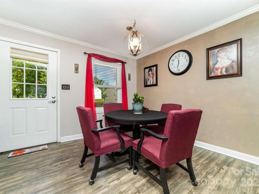 2401 Hoffman Street, Gastonia, NC 28054.  MLS# CAR4260164, YatesRealty ID 16330. 