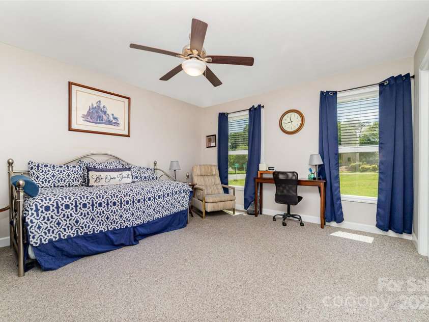 2401 Hoffman Street, Gastonia, NC 28054.  MLS# CAR4260164, YatesRealty ID 16330. 