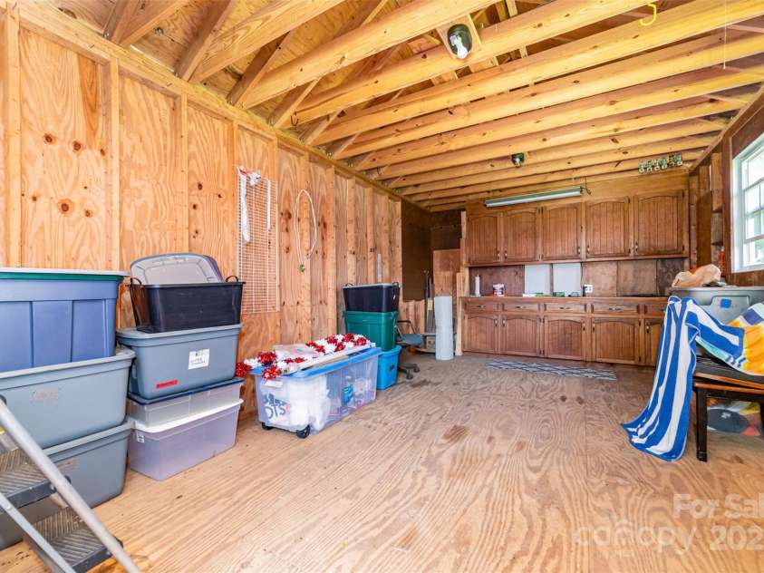 2401 Hoffman Street, Gastonia, NC 28054.  MLS# CAR4260164, YatesRealty ID 16330. 