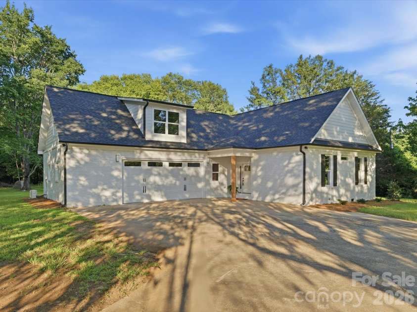 1491 Cedar Grove Road, Clover, SC 29710.  MLS# CAR4341888, YatesRealty ID 16331. 