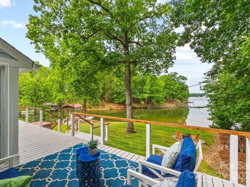 18028 Broken Woods Road, Charlotte, NC 28278.  MLS# CAR4255831, YatesRealty ID 16331. Great siting area