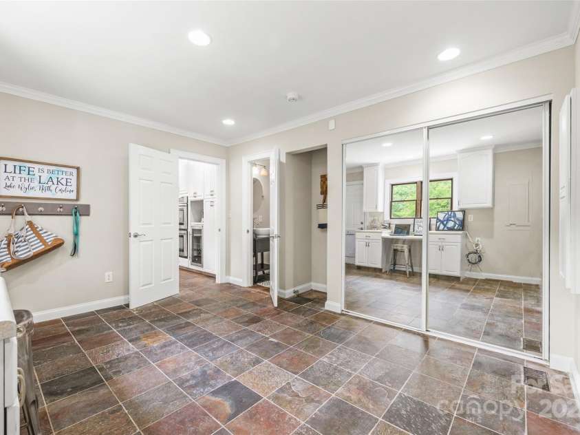 18028 Broken Woods Road, Charlotte, NC 28278.  MLS# CAR4255831, YatesRealty ID 16331. Large laundry room with great storage