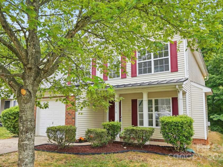 2530 Cochrane Drive, Charlotte, NC 28269.  MLS# CAR4250404, YatesRealty ID 16332. 