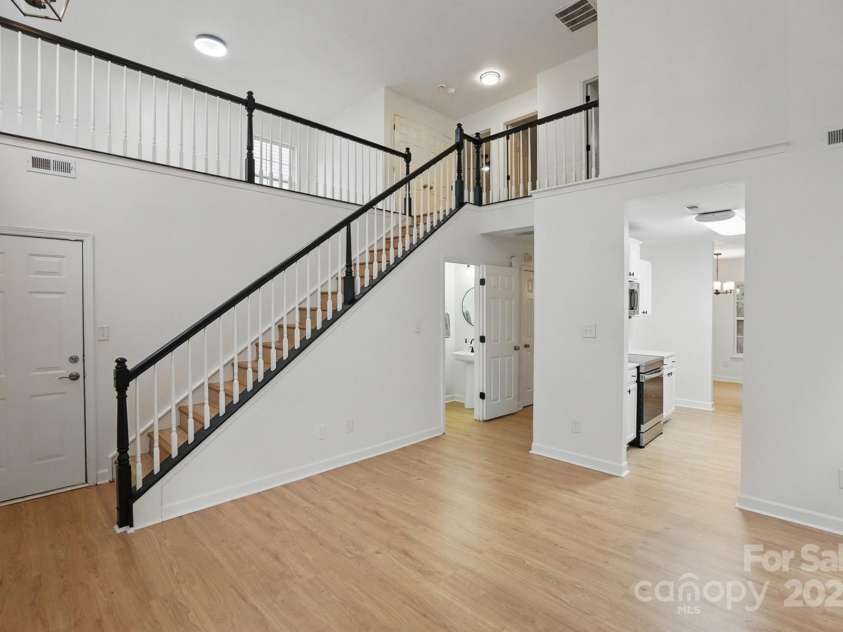 2530 Cochrane Drive, Charlotte, NC 28269.  MLS# CAR4250404, YatesRealty ID 16332. 
