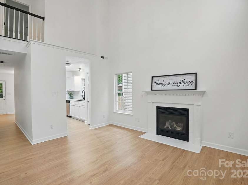 2530 Cochrane Drive, Charlotte, NC 28269.  MLS# CAR4250404, YatesRealty ID 16332. Living room