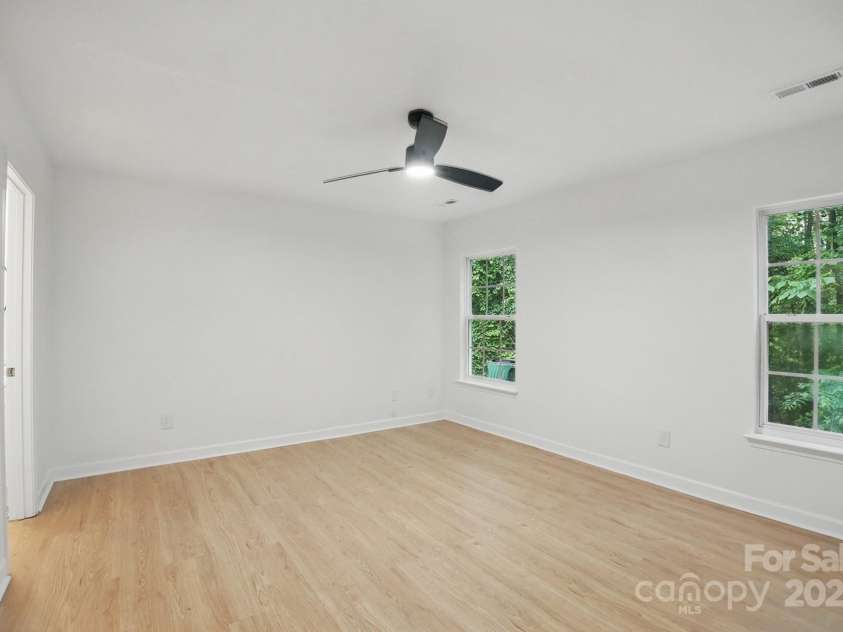 2530 Cochrane Drive, Charlotte, NC 28269.  MLS# CAR4250404, YatesRealty ID 16332. Master bedroom
