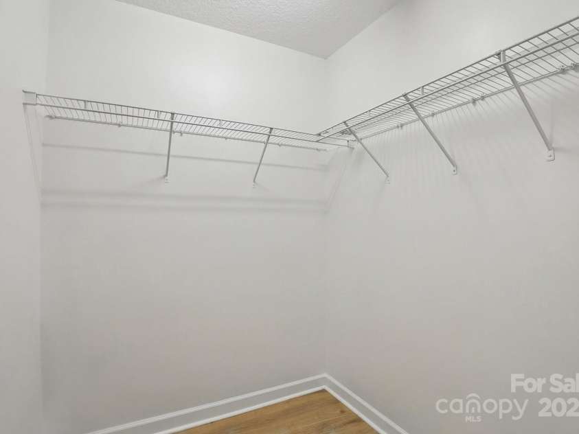 2530 Cochrane Drive, Charlotte, NC 28269.  MLS# CAR4250404, YatesRealty ID 16332. Master walk-in closet