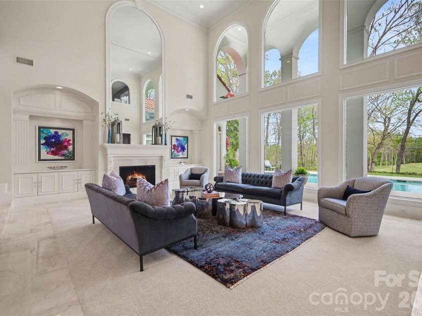 7225 Governors Row, Charlotte, NC 28277.  MLS# CAR4364336, YatesRealty ID 16333. Great Room with stunning vistas
