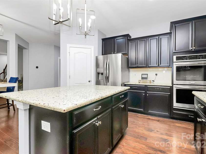 14125 Derby Farm Lane, Charlotte, NC 28278.  MLS# CAR4223432, YatesRealty ID 16334. 