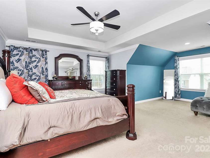 14125 Derby Farm Lane, Charlotte, NC 28278.  MLS# CAR4223432, YatesRealty ID 16334. 