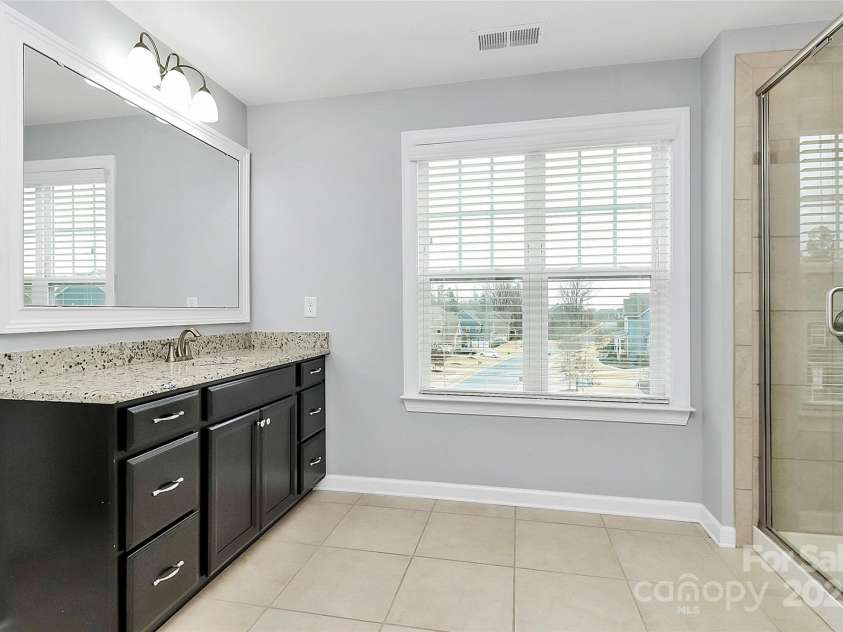 14125 Derby Farm Lane, Charlotte, NC 28278.  MLS# CAR4223432, YatesRealty ID 16334. 