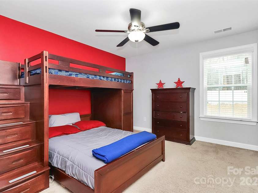 14125 Derby Farm Lane, Charlotte, NC 28278.  MLS# CAR4223432, YatesRealty ID 16334. 