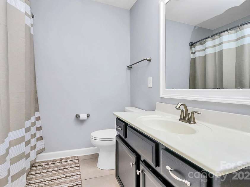 14125 Derby Farm Lane, Charlotte, NC 28278.  MLS# CAR4223432, YatesRealty ID 16334. 