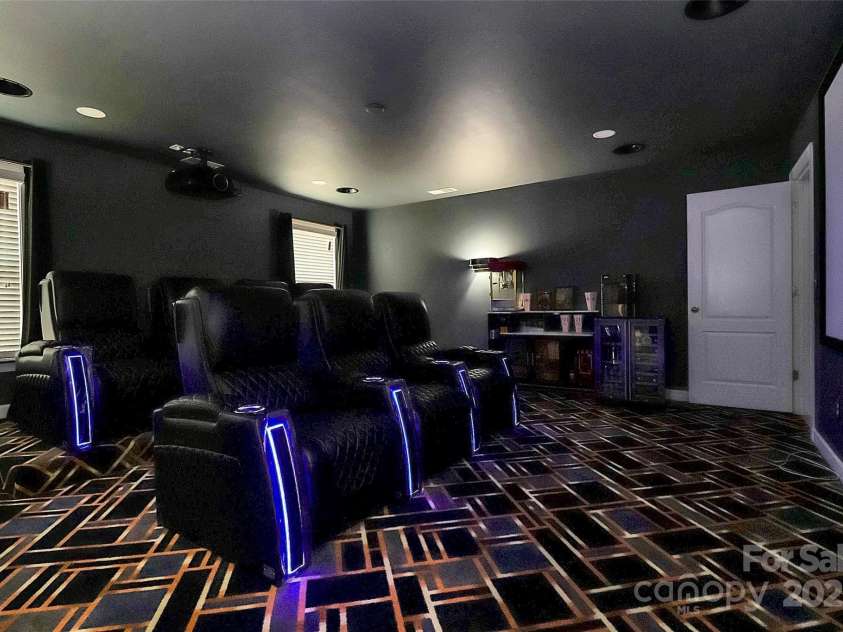 14125 Derby Farm Lane, Charlotte, NC 28278.  MLS# CAR4223432, YatesRealty ID 16334. 