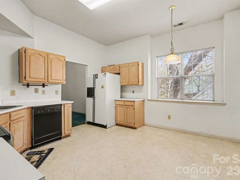 2008 Sloan Drive, Charlotte, NC 28208.  MLS# CAR4362816, YatesRealty ID 16335. 