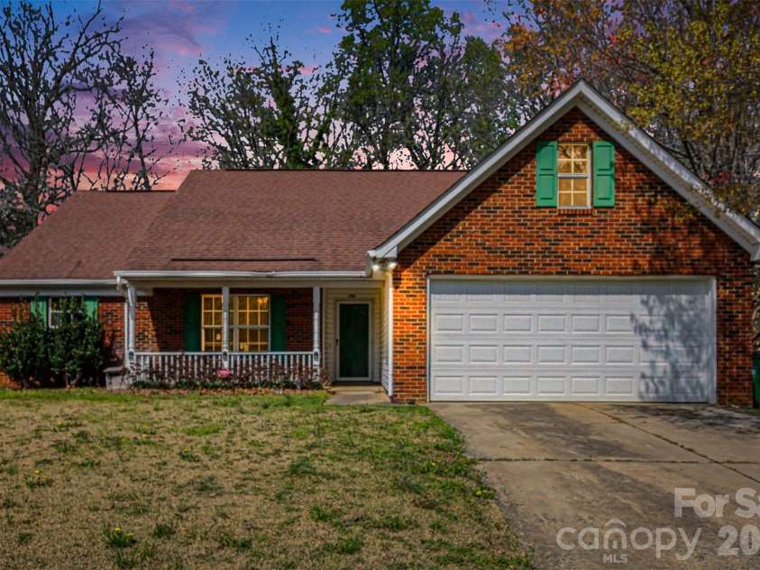 2008 Sloan Drive, Charlotte, NC 28208.  MLS# CAR4362816, YatesRealty ID 16335. 