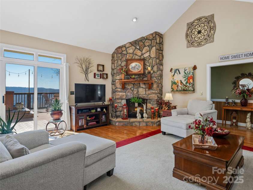 288 Hawks Point Drive, Zirconia, NC 28790.  MLS# CAR4239800, YatesRealty ID 16335. 