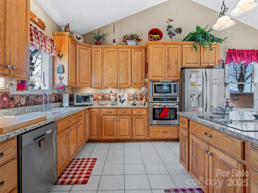 288 Hawks Point Drive, Zirconia, NC 28790.  MLS# CAR4239800, YatesRealty ID 16335. 