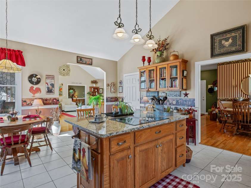 288 Hawks Point Drive, Zirconia, NC 28790.  MLS# CAR4239800, YatesRealty ID 16335. 