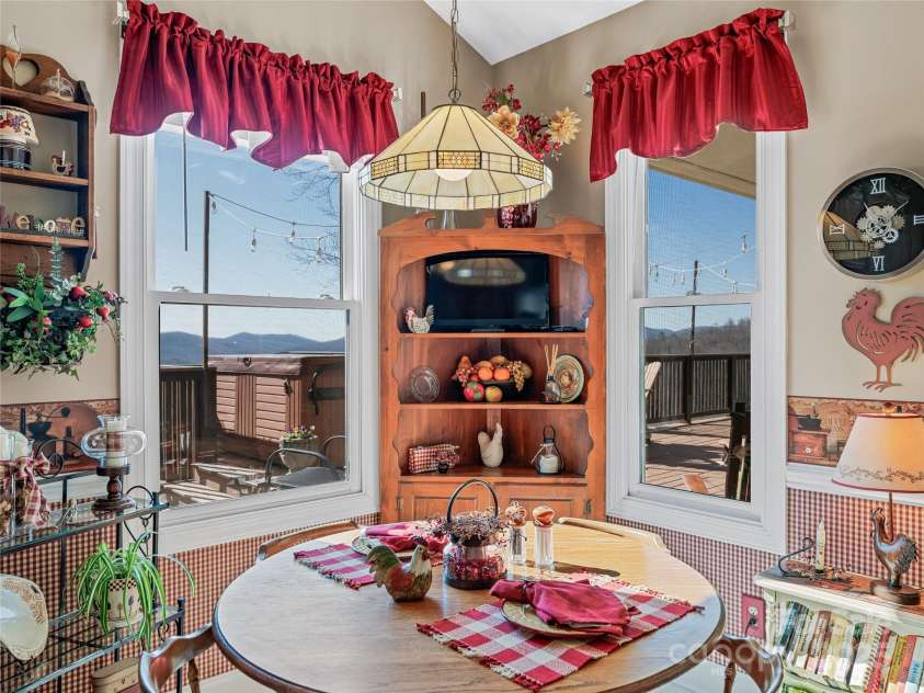 288 Hawks Point Drive, Zirconia, NC 28790.  MLS# CAR4239800, YatesRealty ID 16335. 