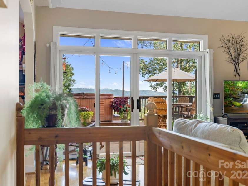 288 Hawks Point Drive, Zirconia, NC 28790.  MLS# CAR4239800, YatesRealty ID 16335. 