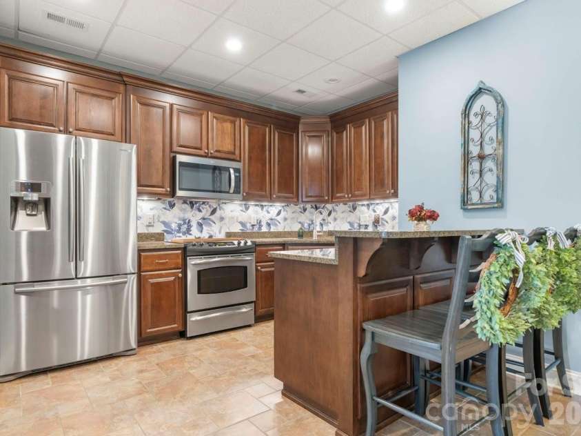 402 Golfview Court, Lenoir, NC 28645.  MLS# CAR4332999, YatesRealty ID 16337. 