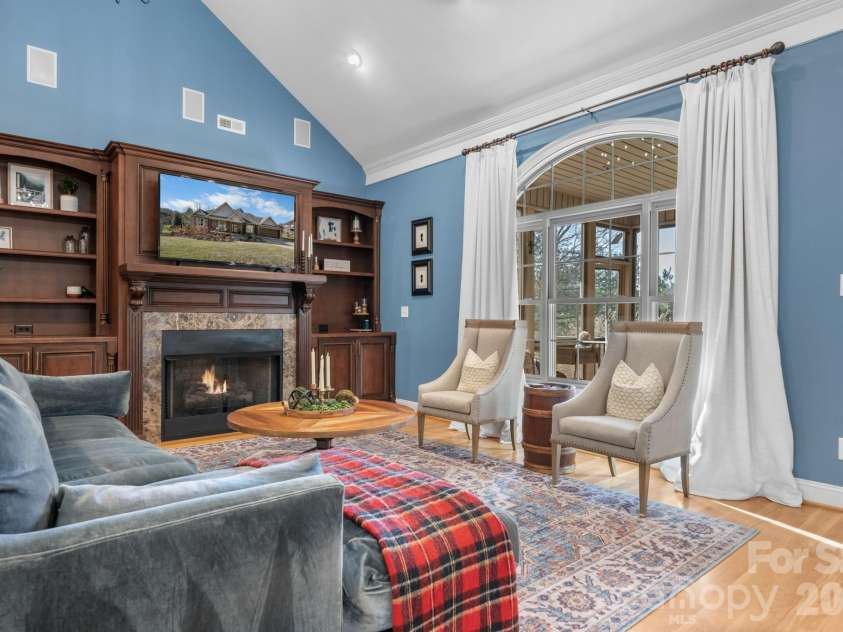 402 Golfview Court, Lenoir, NC 28645.  MLS# CAR4332999, YatesRealty ID 16337. Great Room FP