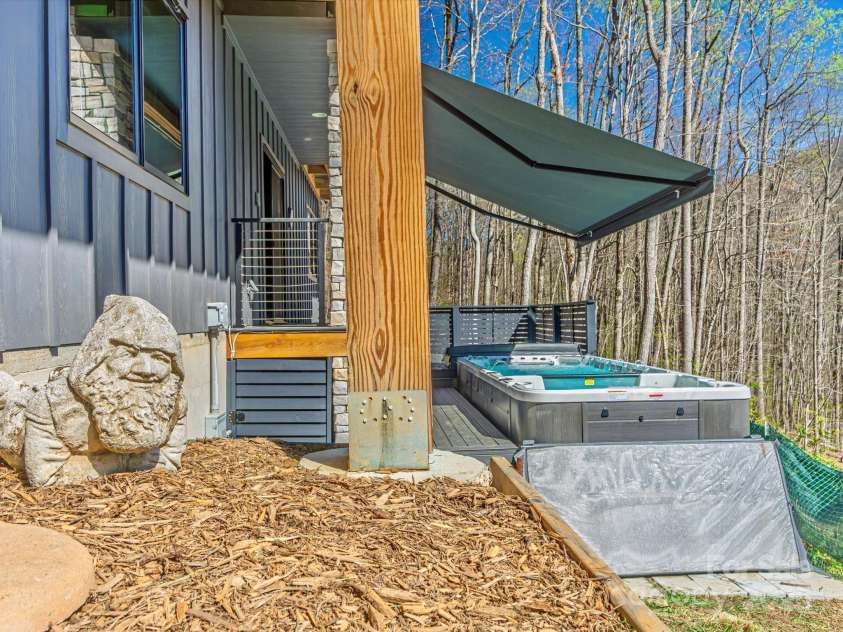 75 Ladyslipper Lane, Waynesville, NC 28786.  MLS# CAR4241976, YatesRealty ID 16337. Enjoy the views every day