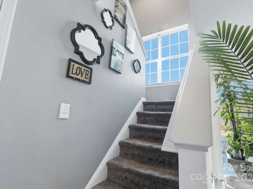 5825 Brookfield Pointe Drive, Charlotte, NC 28216.  MLS# CAR4328180, YatesRealty ID 1634. 