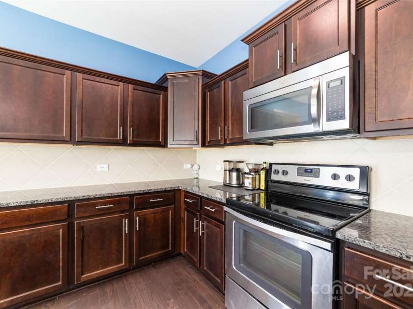 532 Dalkeith Avenue, Rock Hill, SC 29732.  MLS# CAR4256931, YatesRealty ID 16341. 