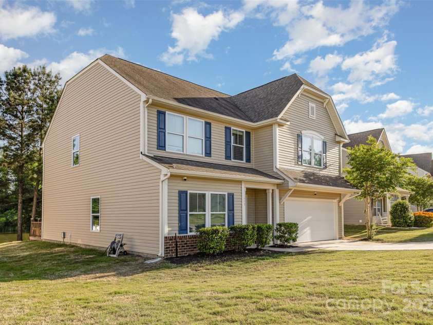 532 Dalkeith Avenue, Rock Hill, SC 29732.  MLS# CAR4256931, YatesRealty ID 16341. 