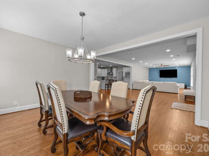 908 Woodhurst Drive, Wesley Chapel, NC 28110.  MLS# CAR4362351, YatesRealty ID 16341. 