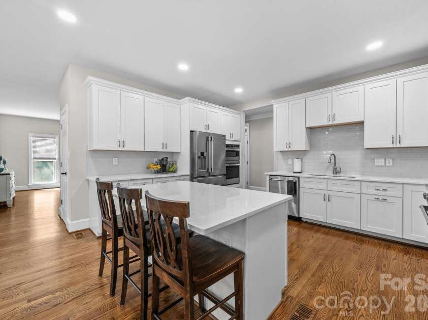 908 Woodhurst Drive, Wesley Chapel, NC 28110.  MLS# CAR4362351, YatesRealty ID 16341. 