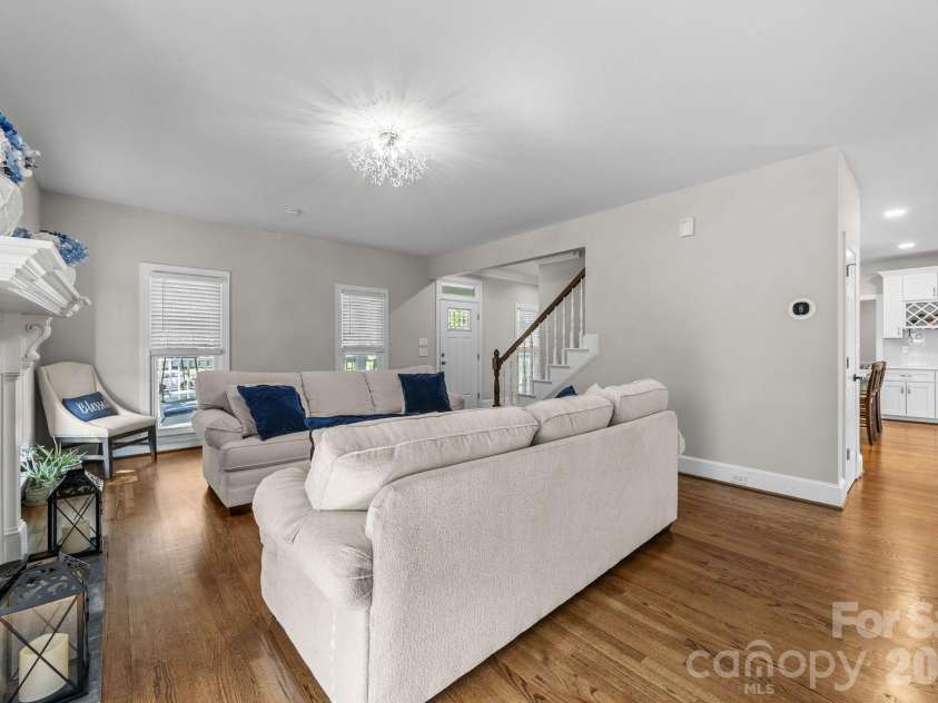 908 Woodhurst Drive, Wesley Chapel, NC 28110.  MLS# CAR4362351, YatesRealty ID 16341. 