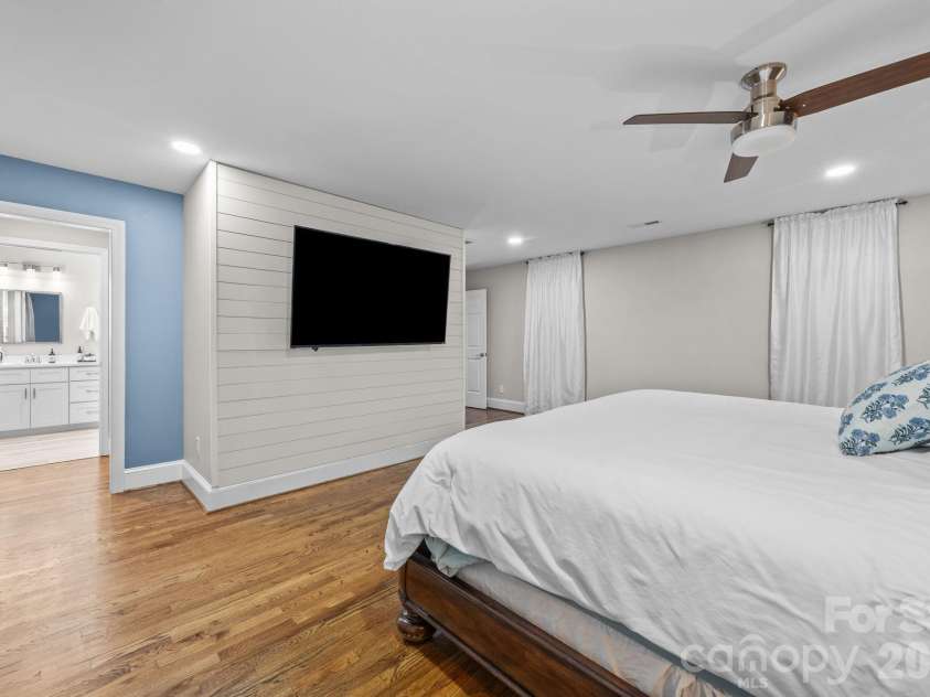 908 Woodhurst Drive, Wesley Chapel, NC 28110.  MLS# CAR4362351, YatesRealty ID 16341. Primary Bedroom