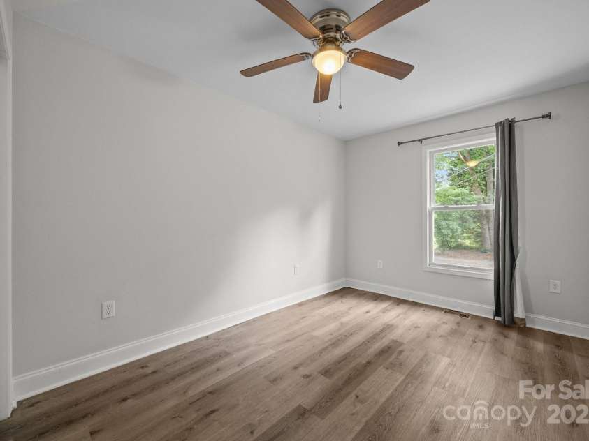 5371 Davidson Road, Davidson, NC 28036.  MLS# CAR4258666, YatesRealty ID 16342. 