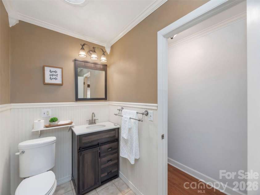 55 Round Top Road, Waynesville, NC 28785.  MLS# CAR4369104, YatesRealty ID 16342. 