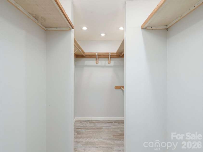 55 Round Top Road, Waynesville, NC 28785.  MLS# CAR4369104, YatesRealty ID 16342. 