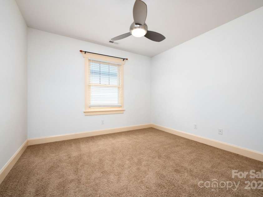 20 Grandview Drive, Asheville, NC 28806.  MLS# CAR4254983, YatesRealty ID 16343. Upper level bedroom #2