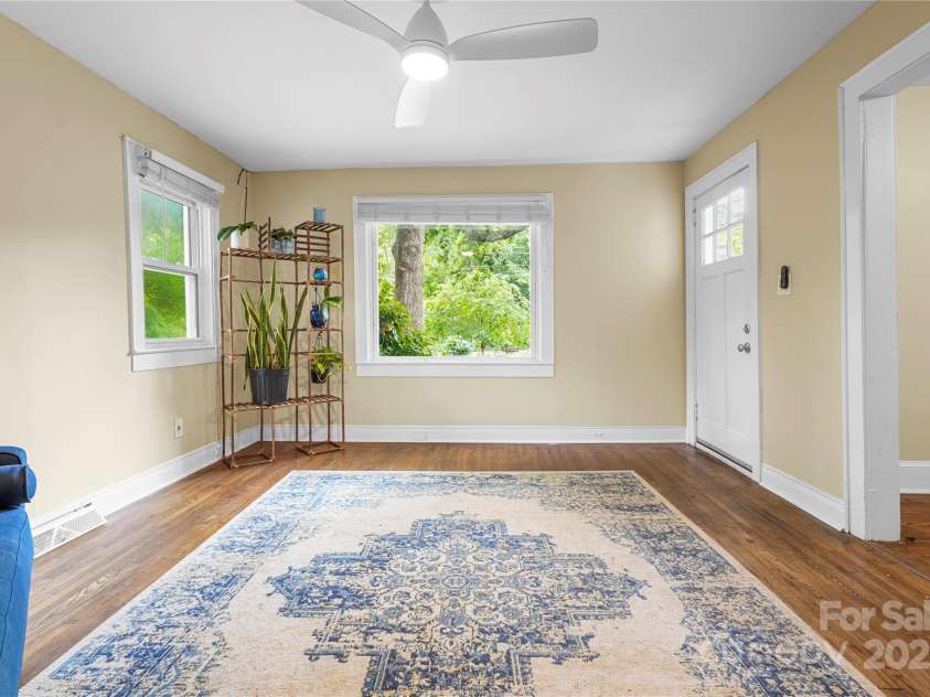 108 Greenwood Avenue, Belmont, NC 28012.  MLS# CAR4258212, YatesRealty ID 16344. 