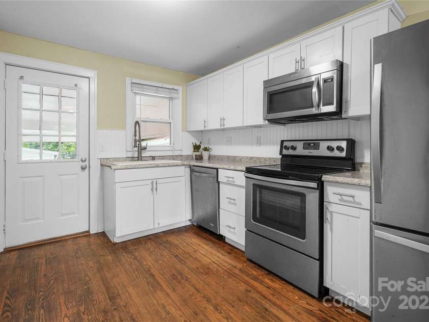 108 Greenwood Avenue, Belmont, NC 28012.  MLS# CAR4258212, YatesRealty ID 16344. 