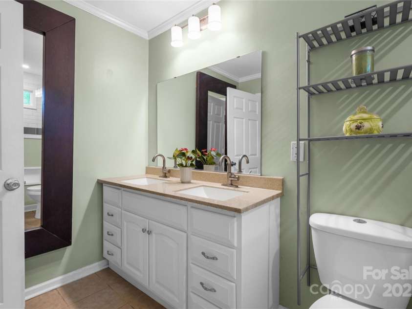 108 Greenwood Avenue, Belmont, NC 28012.  MLS# CAR4258212, YatesRealty ID 16344. 