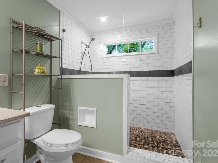 108 Greenwood Avenue, Belmont, NC 28012.  MLS# CAR4258212, YatesRealty ID 16344. 